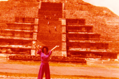 1979-piramida-u-Mexico-2_0001